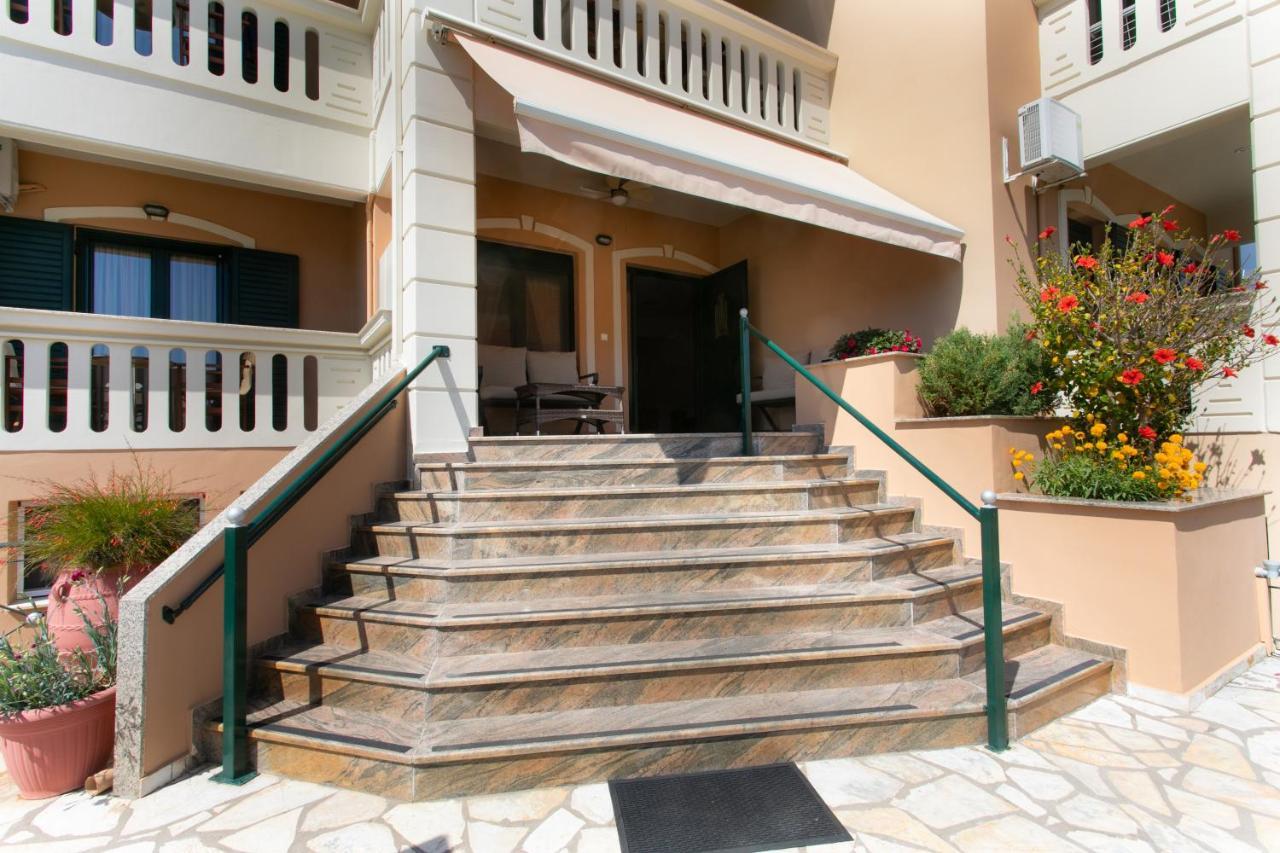 Lady Elena Hotel Ammoudia Eksteriør billede
